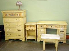 Monterey Furniture Co. 4-piece bedroom set.